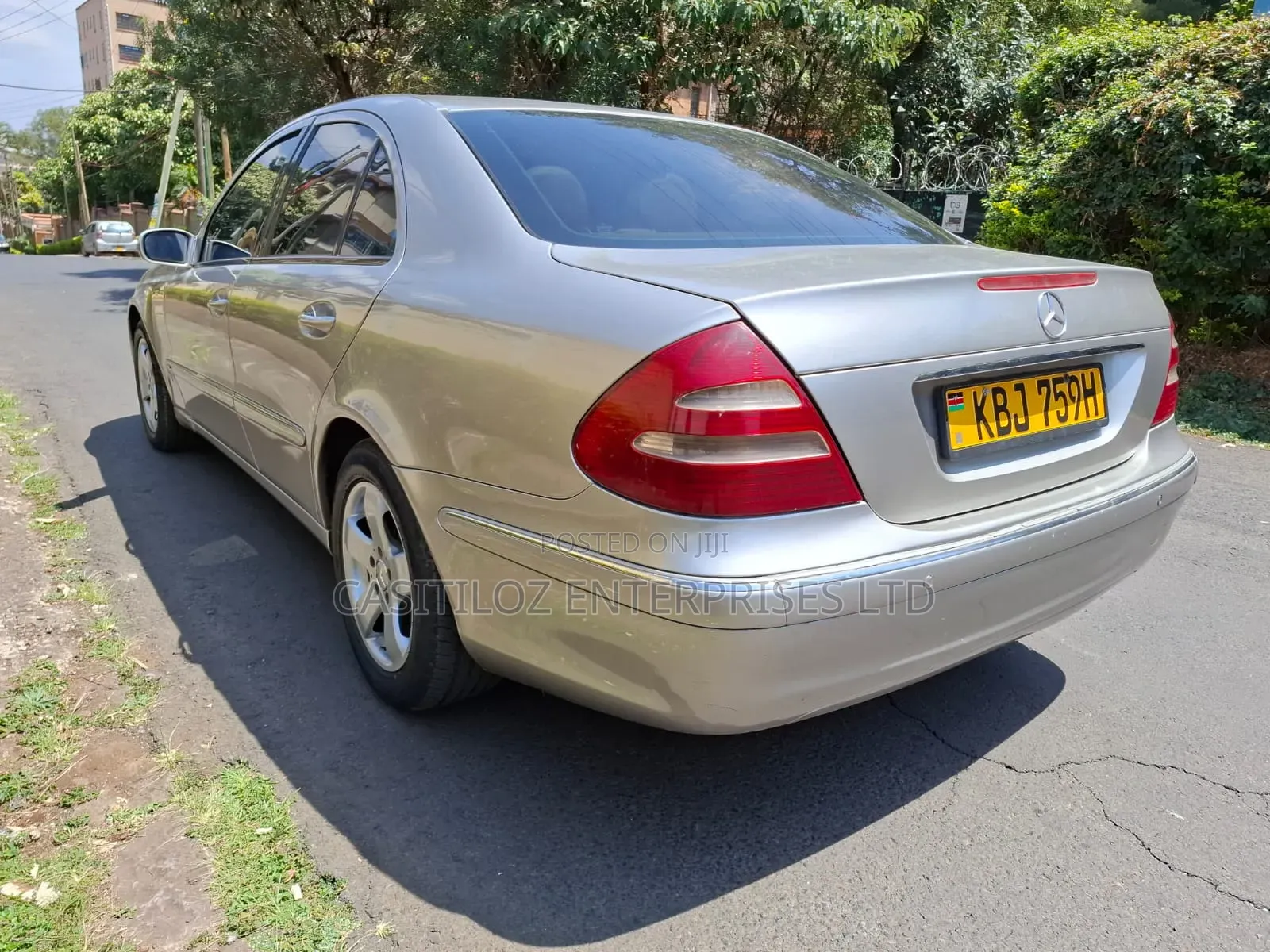 Mercedes-Benz E200 2004 Silver