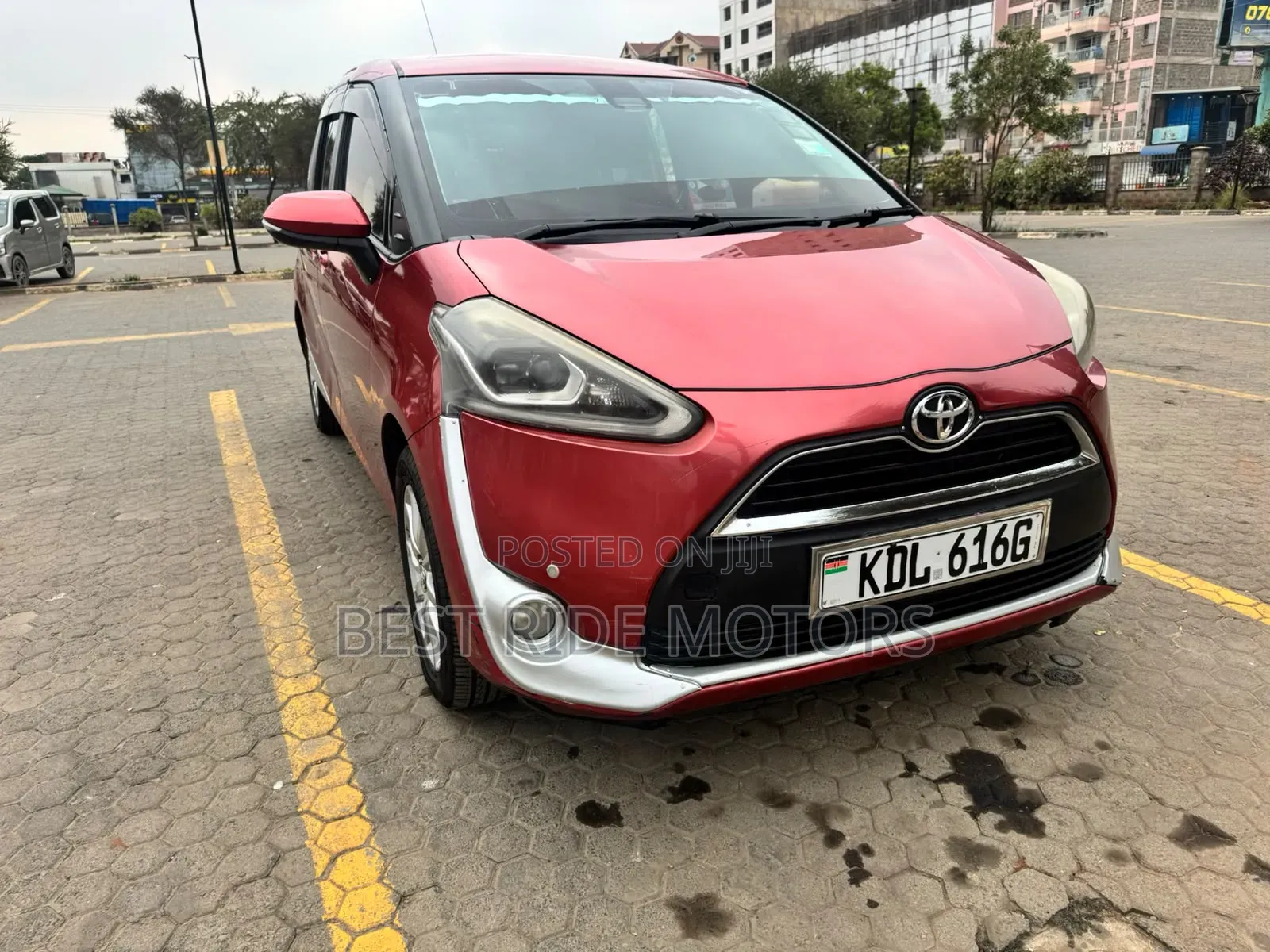 Toyota Sienta 1.5 FWD (6-seater) 2016