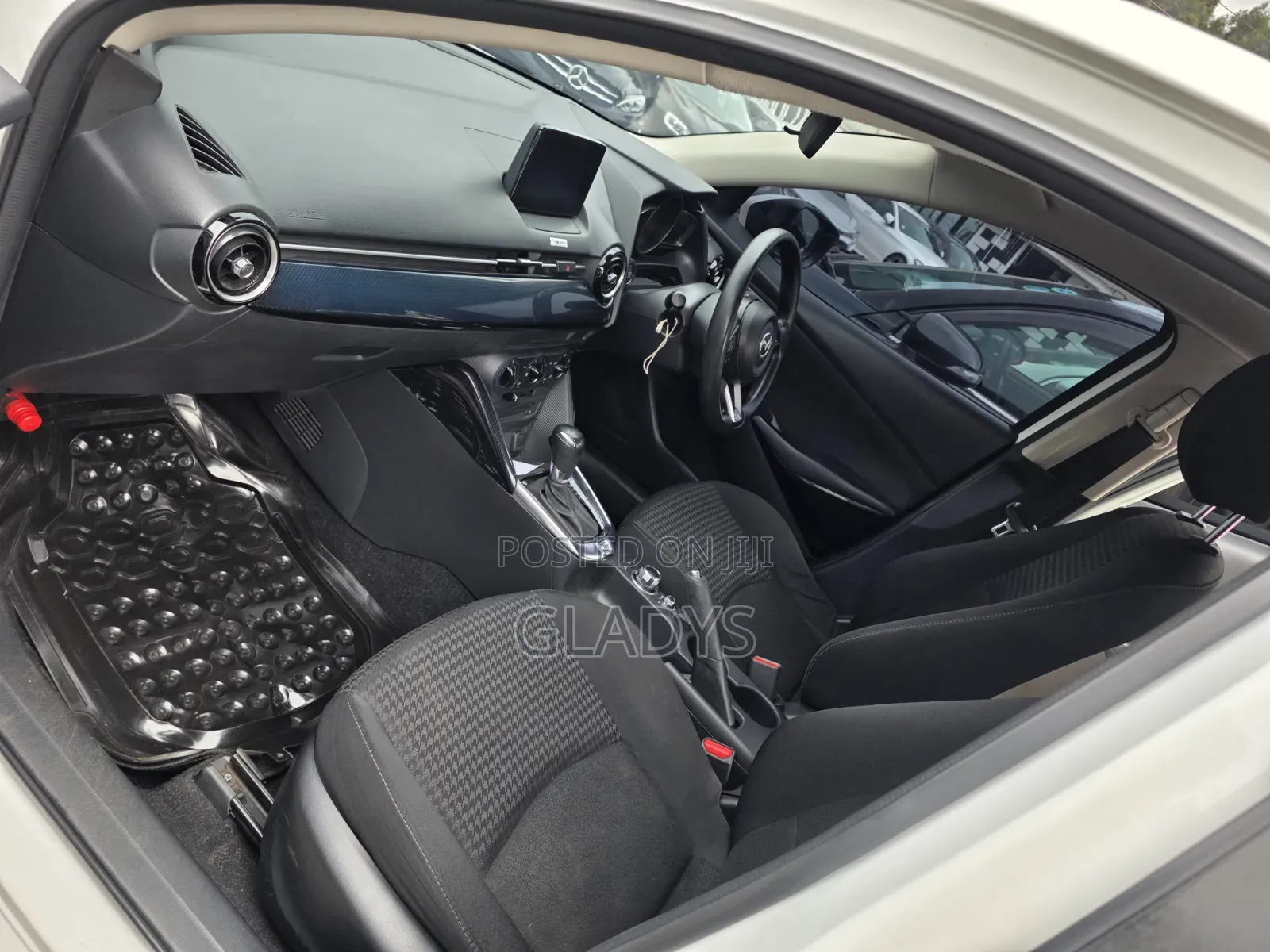 Mazda Demio 2018 White