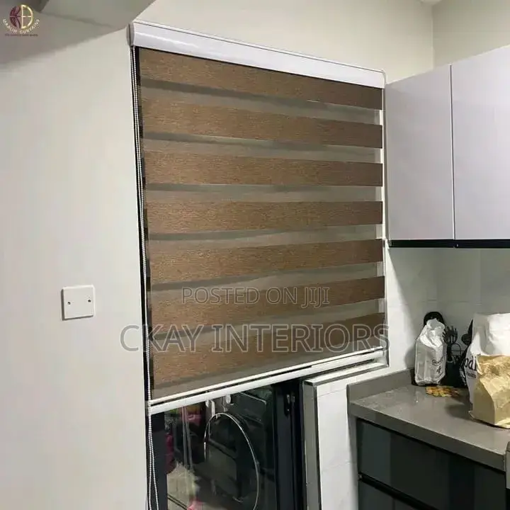 Smart Blinds for Modern Interiors Horizontal Office Window Blinds