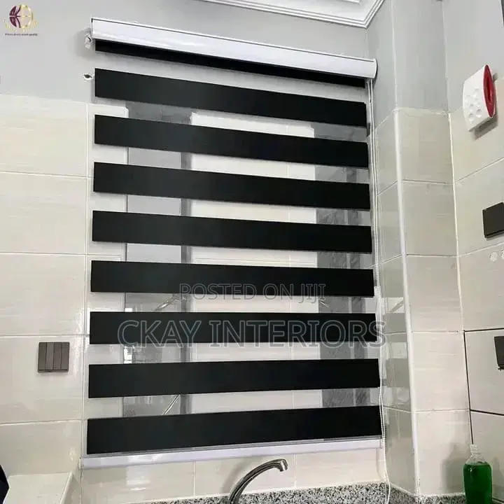 The Perfect Balance of Privacy and Light Horizontal Office Blinds