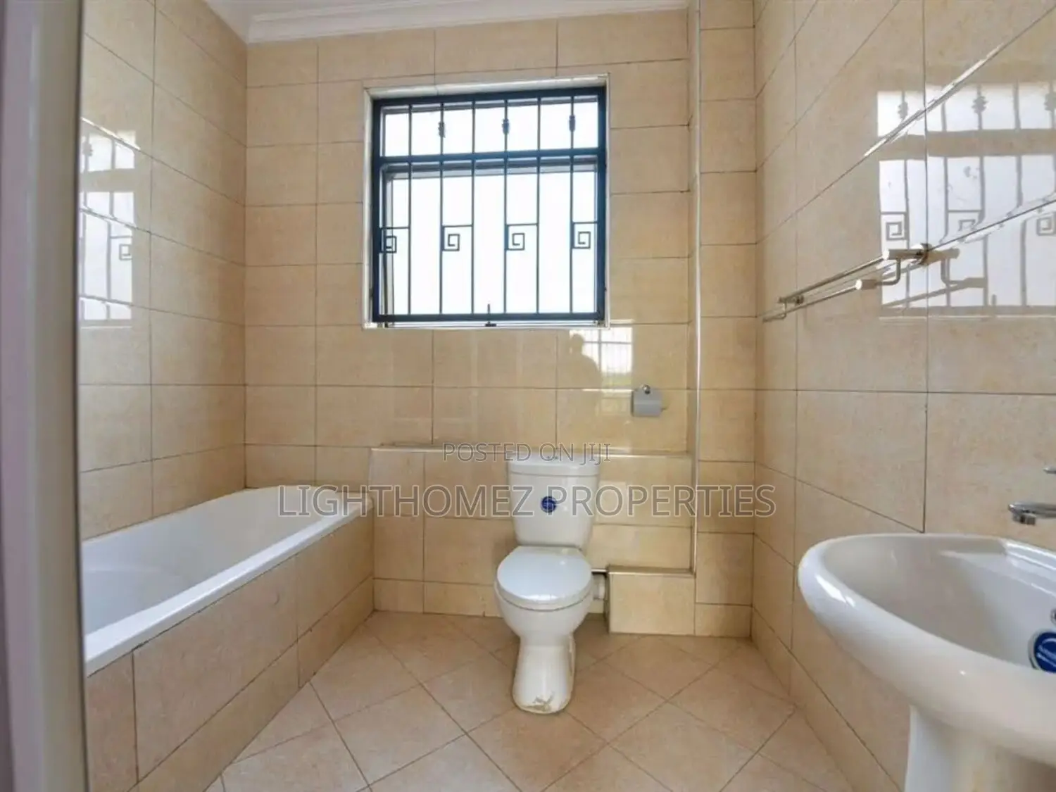 2bdrm Apartment in Loresho Off Waiyaki for rent