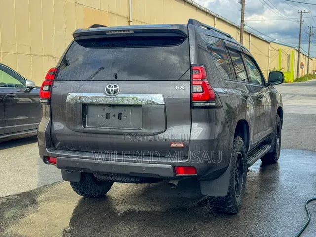 Toyota Land Cruiser Prado 2021 Gold