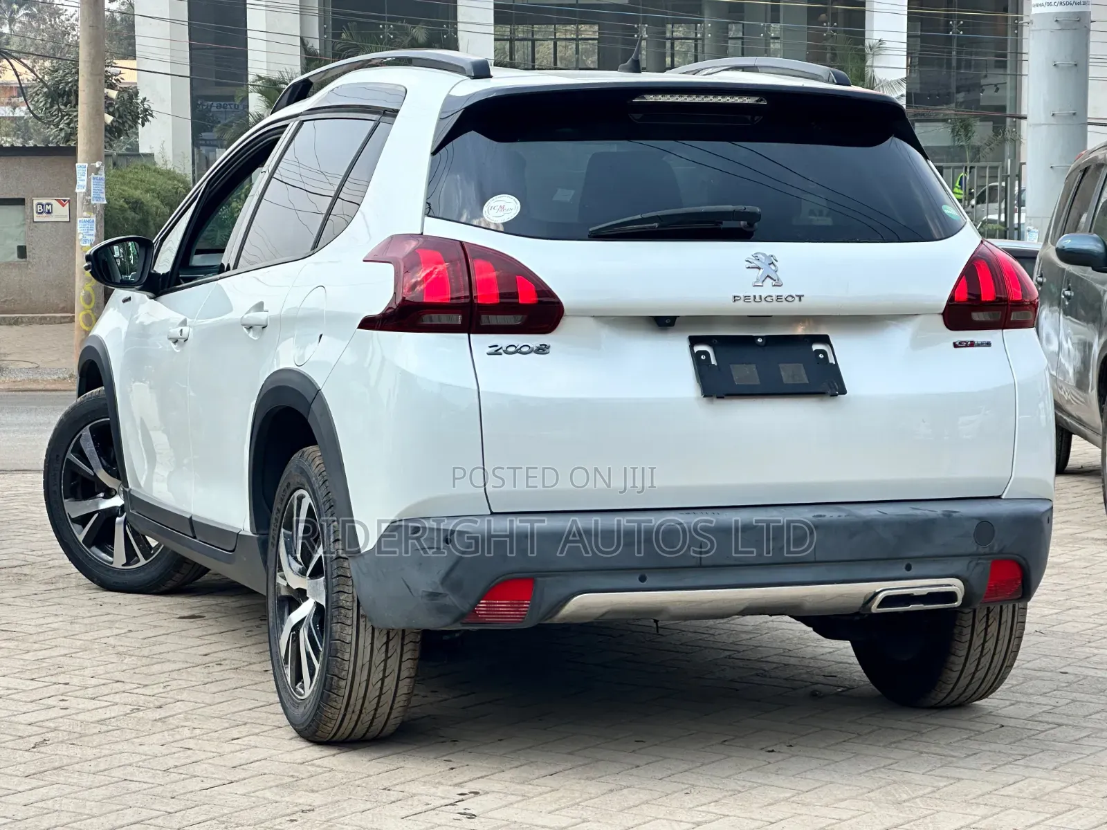Peugeot 2008 2019 White