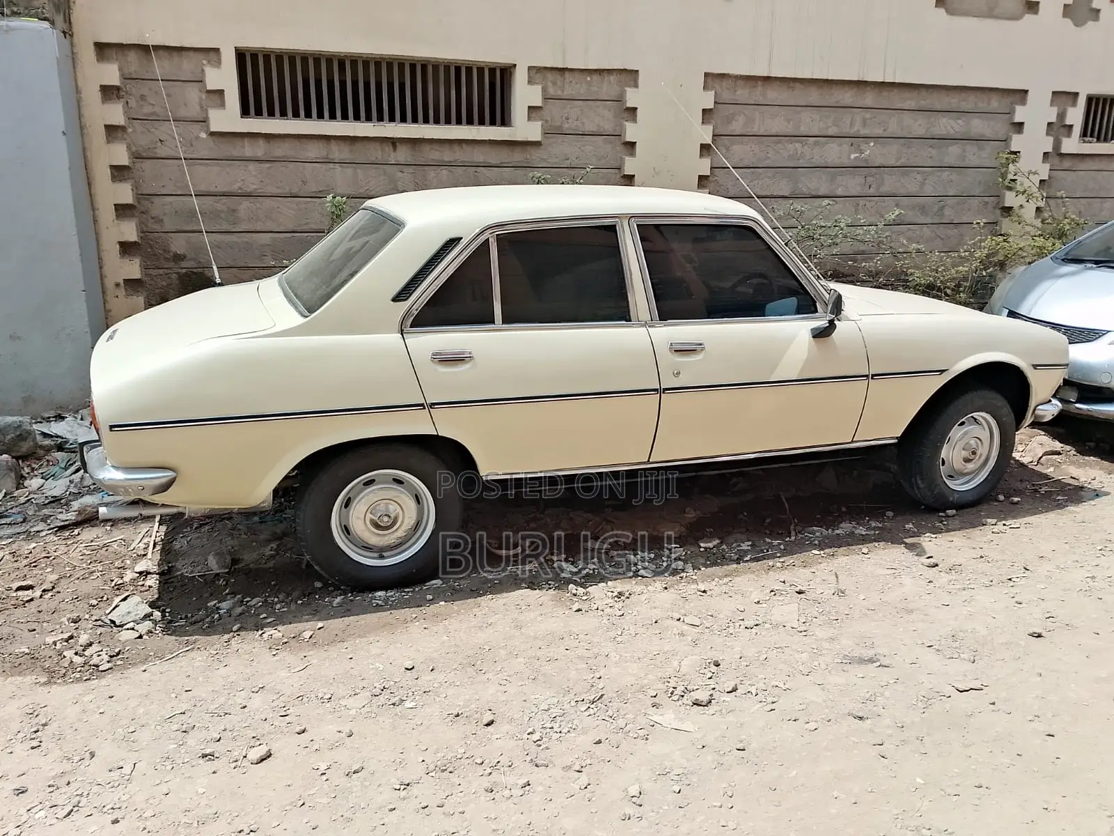 Peugeot 504 2004 Pearl