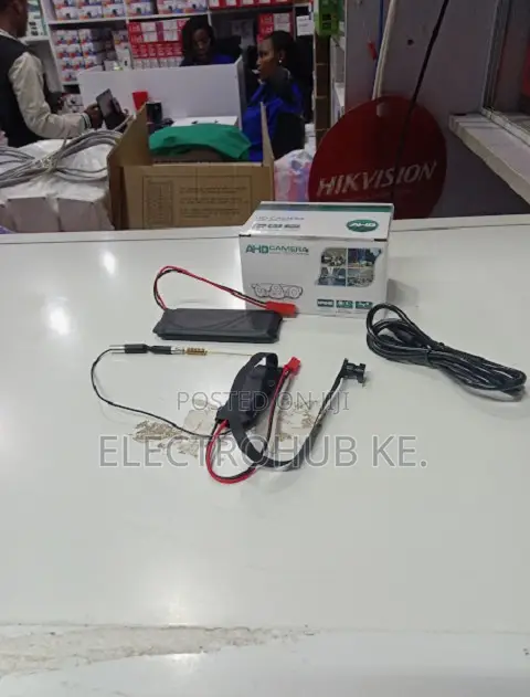  Indoor Pinhole Camera With Real-Time Monitoring