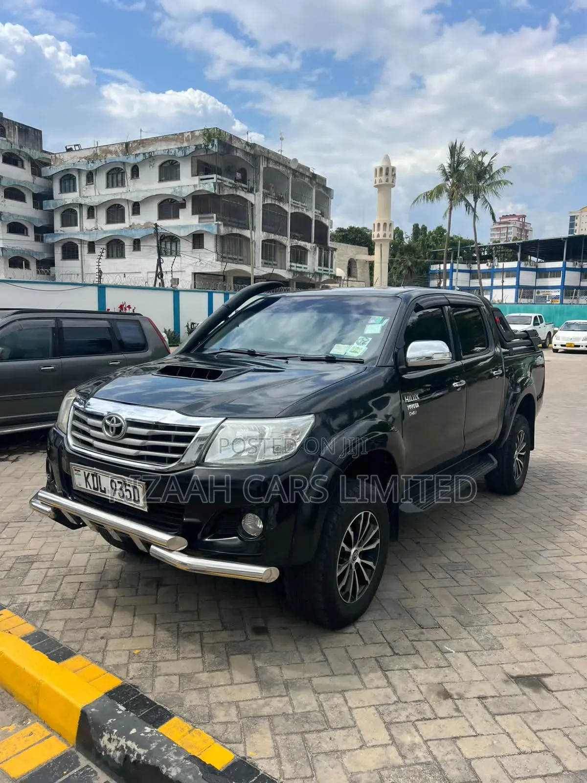 Toyota Hilux 2016 Black