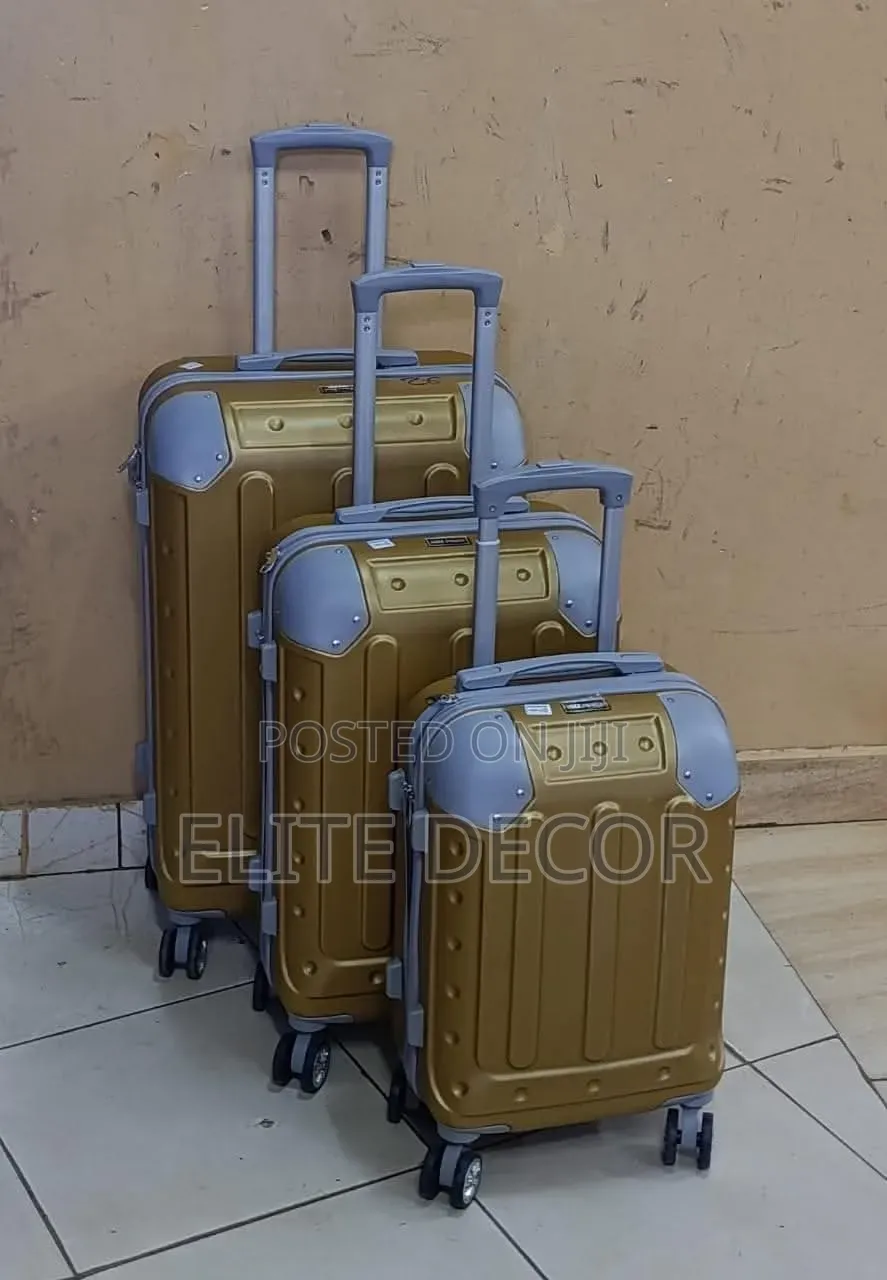 3-in-1 Luxurious Fibre Suitcase Set –