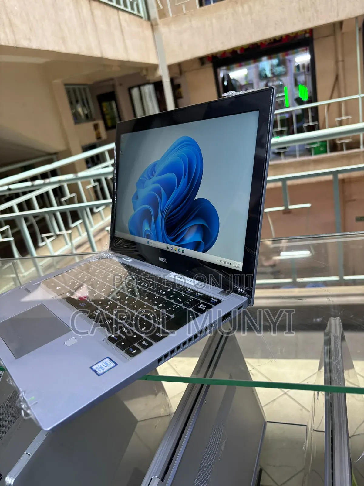 New Laptop NEC 4GB Intel Core i3 SSD 128GB