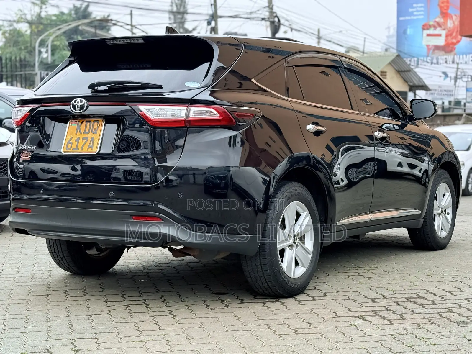 Toyota Harrier 2.0 2018 Black