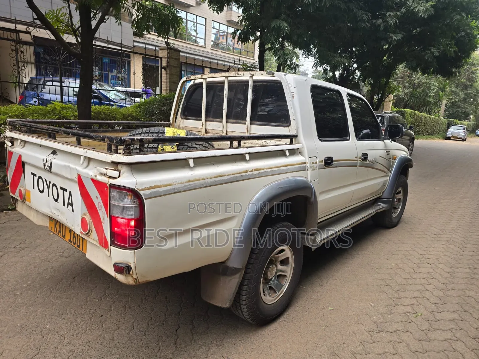 Toyota Hilux 1998 Silver