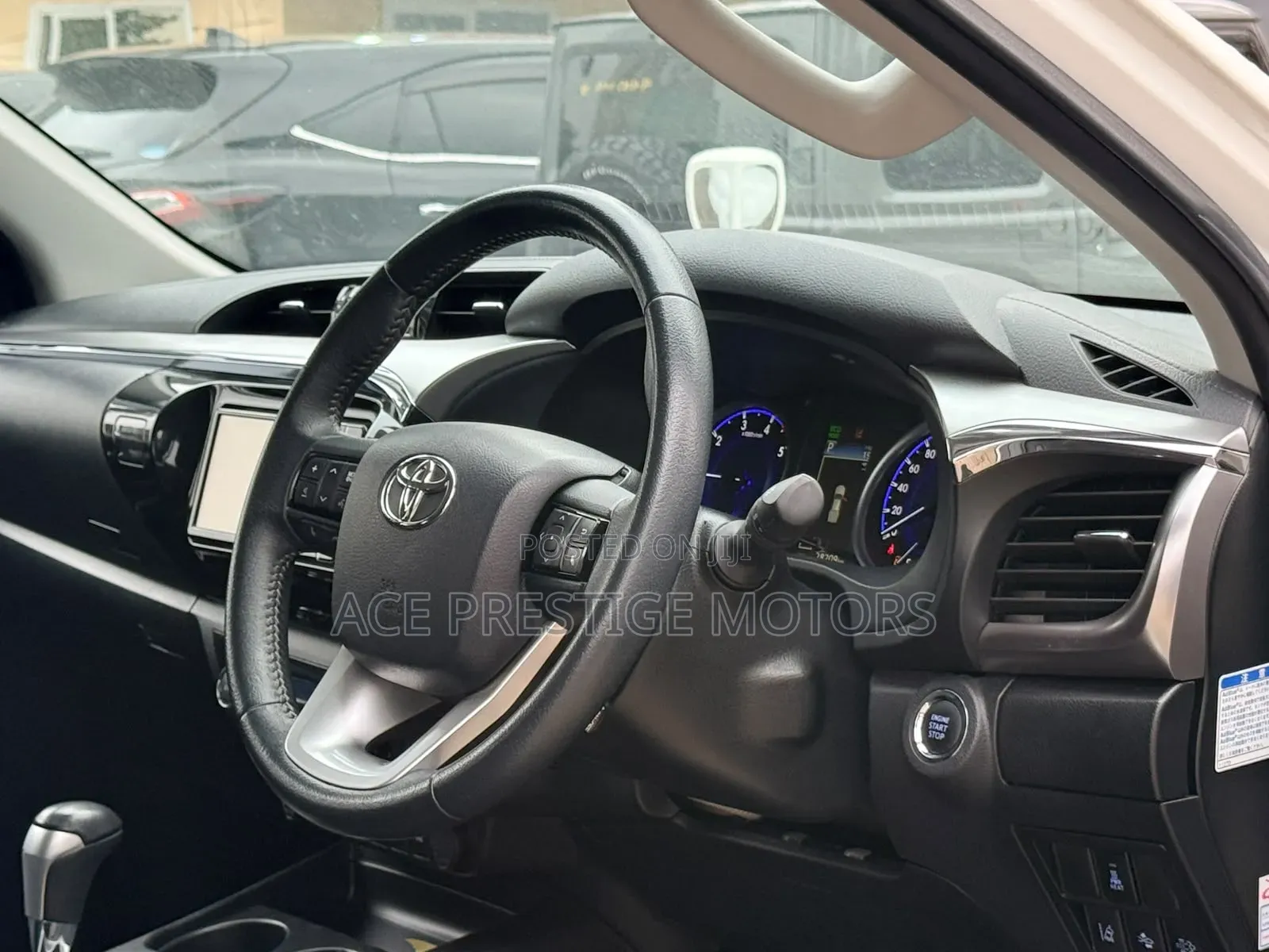 Toyota Hilux 2019 White