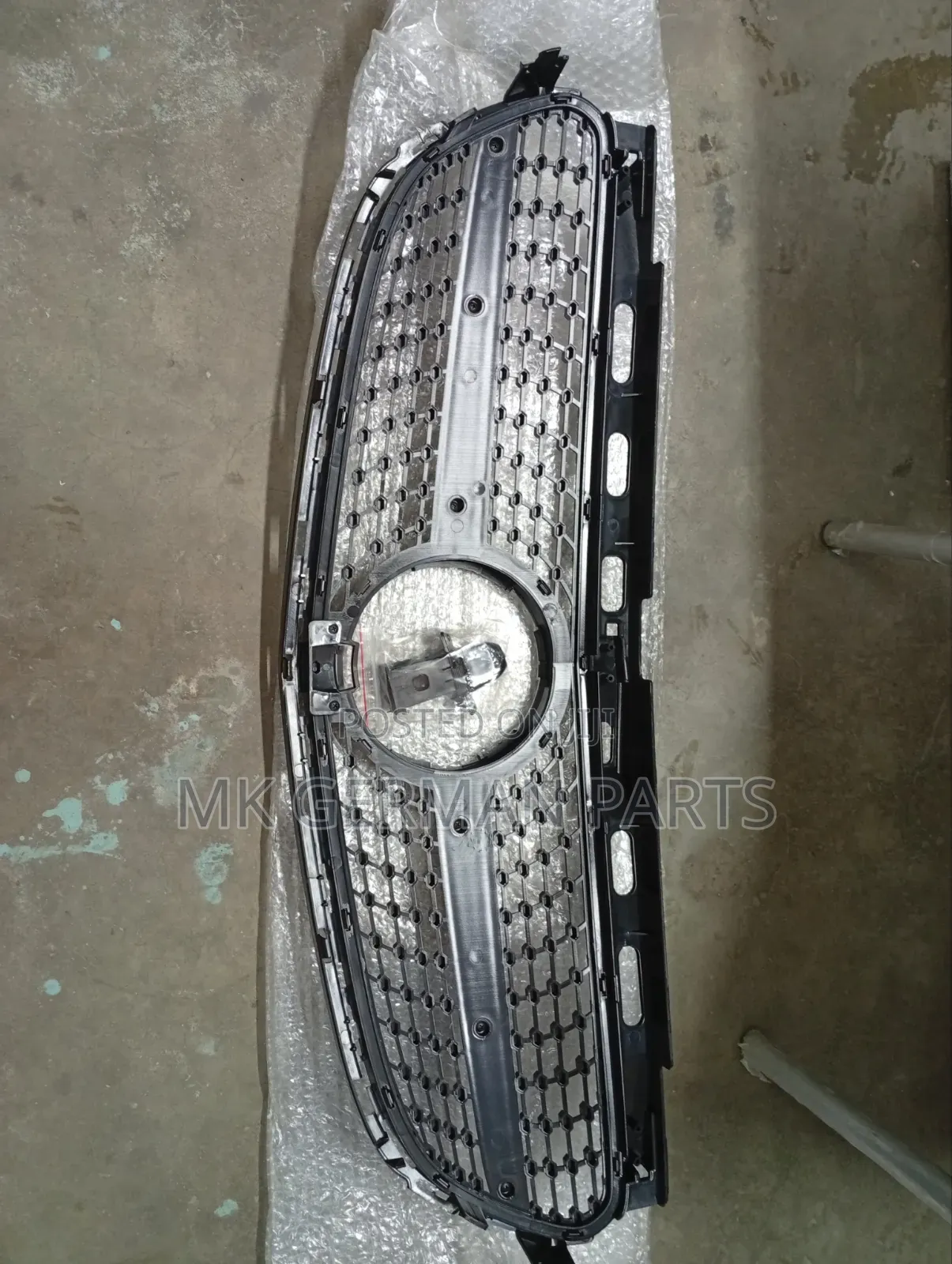Mercedes-Benz Front Grille W205.