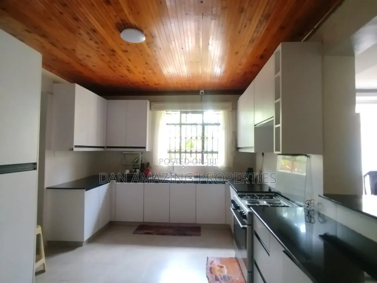 6bdrm Maisonette in Karen On 1 Acre, Hardy for sale