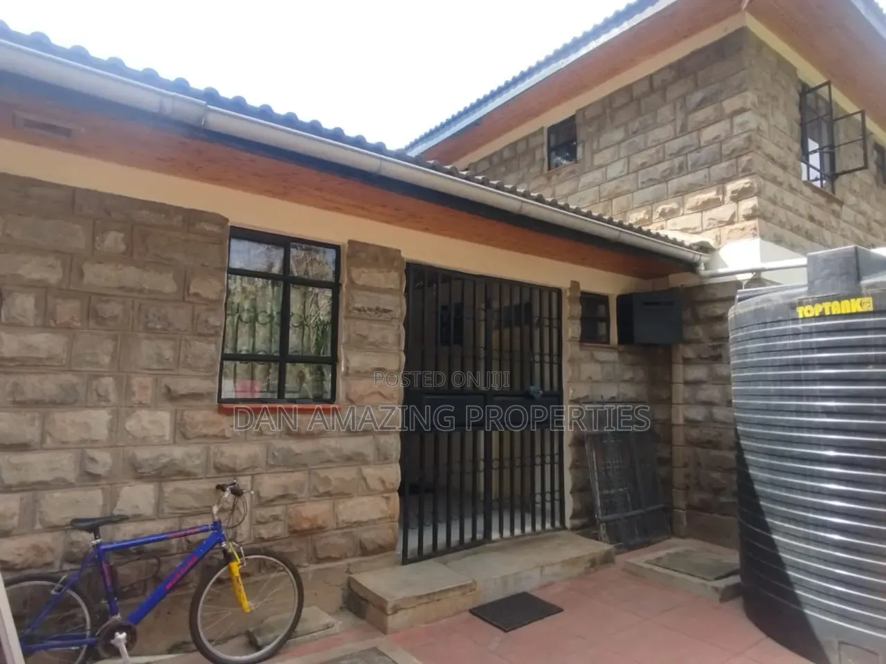 6bdrm Maisonette in Karen On 1 Acre, Hardy for sale