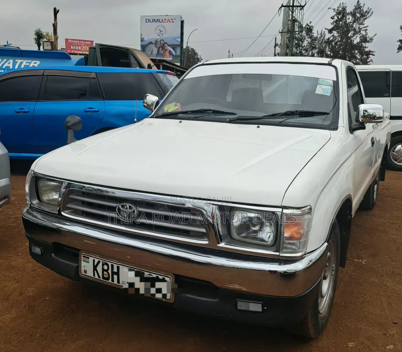 Toyota Hilux 2003 White