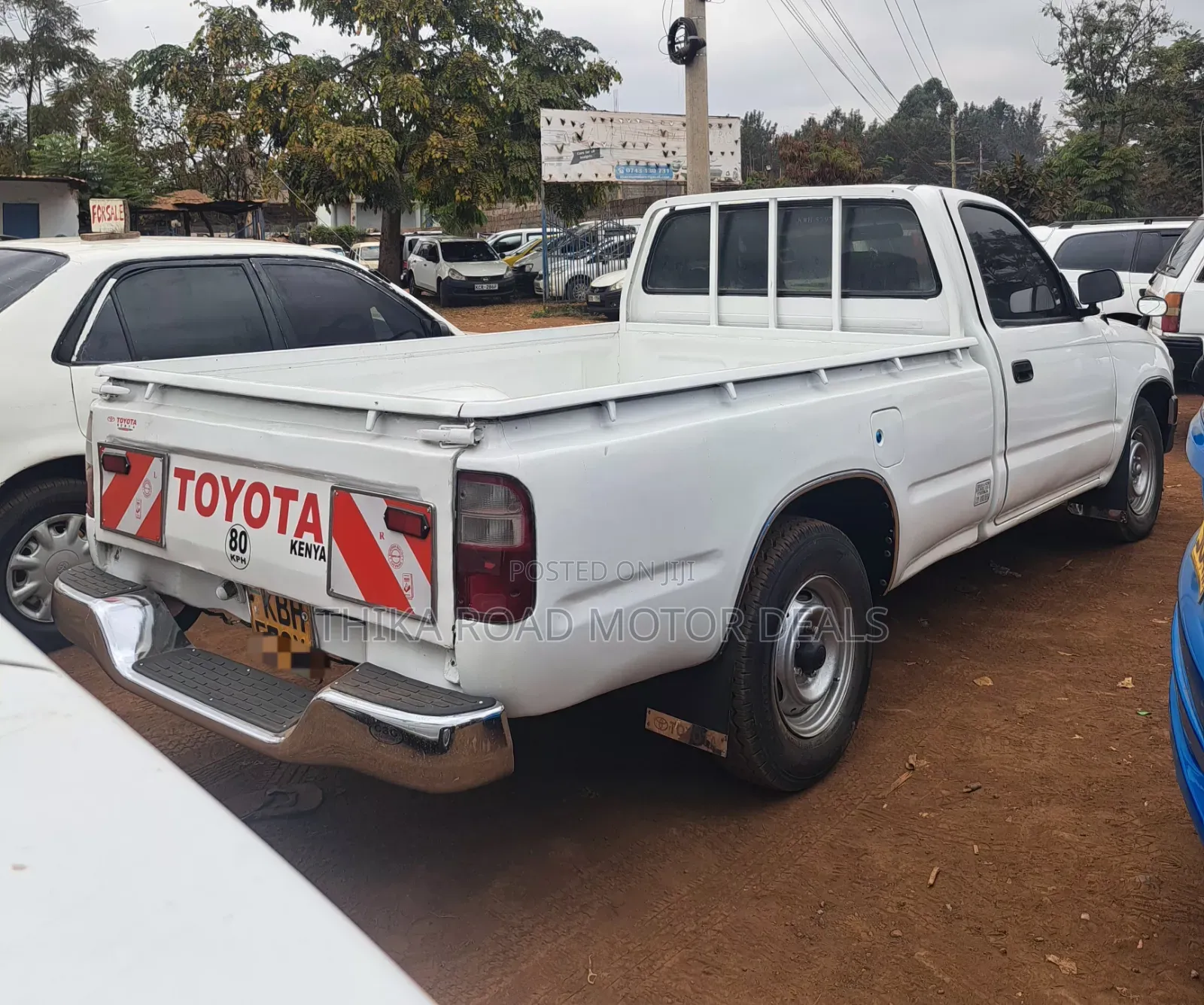 Toyota Hilux 2003 White