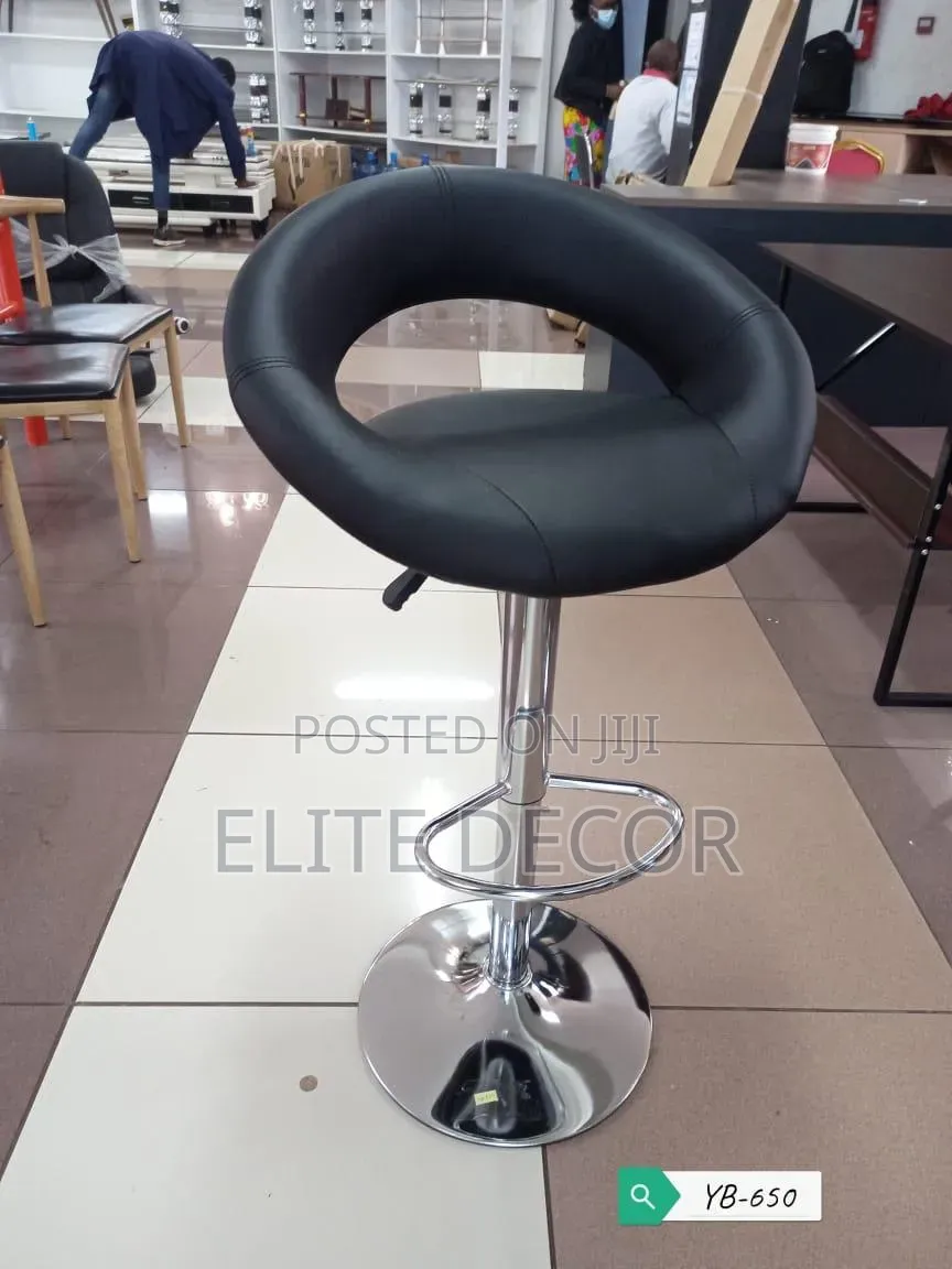 Modern Adjustable Black Faux Leather Bar Stool – Hydraulic Lift 360°