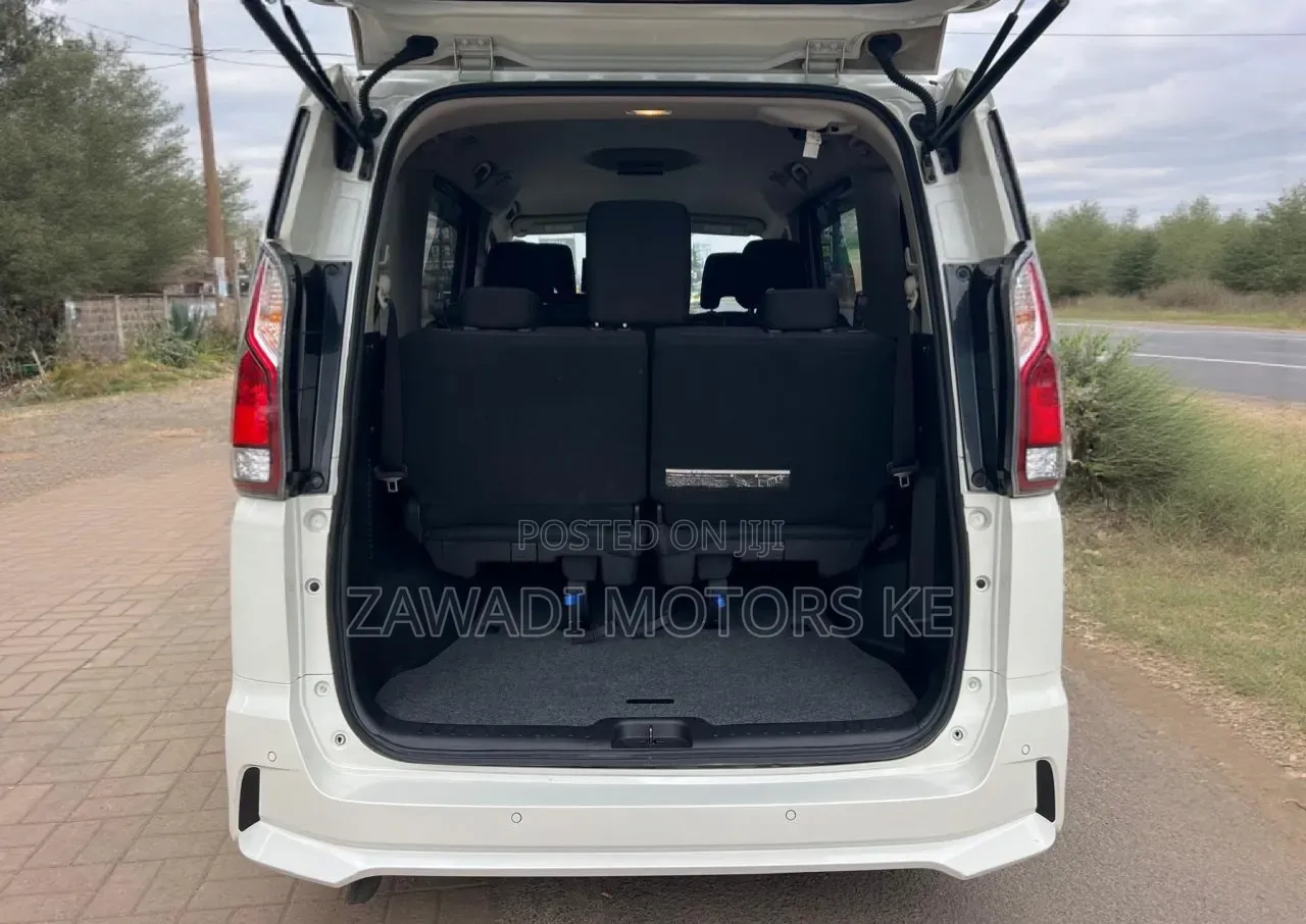 Nissan Serena 2019 White
