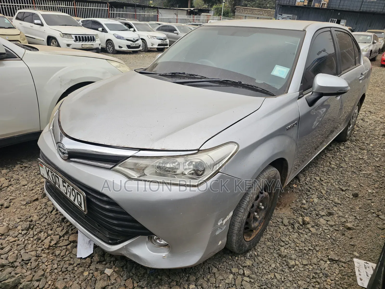 Toyota Axio 1.5 Hybrid 2WD 2018 Silver