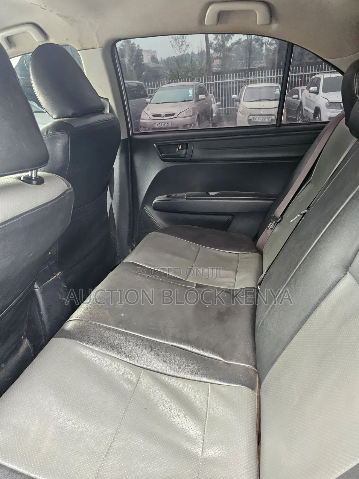 Toyota Axio 1.5 Hybrid 2WD 2018 Silver