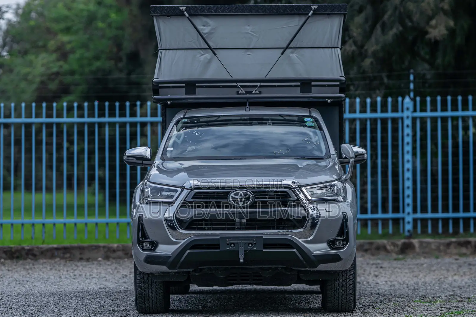 Toyota Hilux 2024 Silver