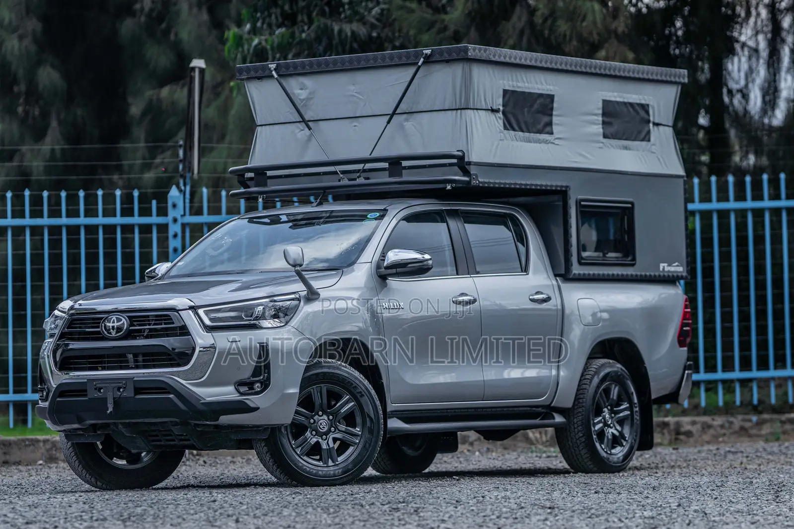 Toyota Hilux 2024 Silver