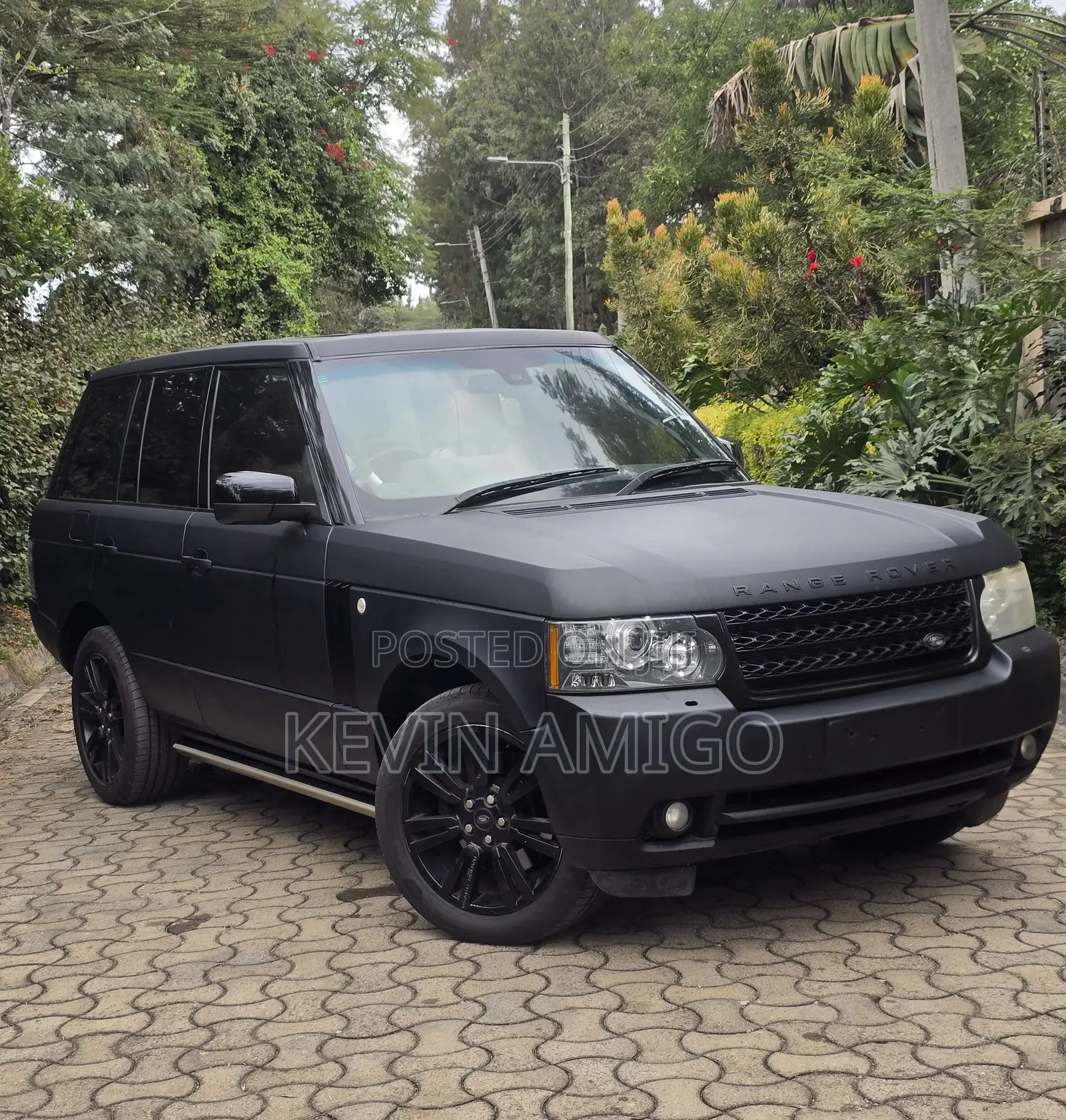Land Rover Range Rover Vogue 2010 Gray