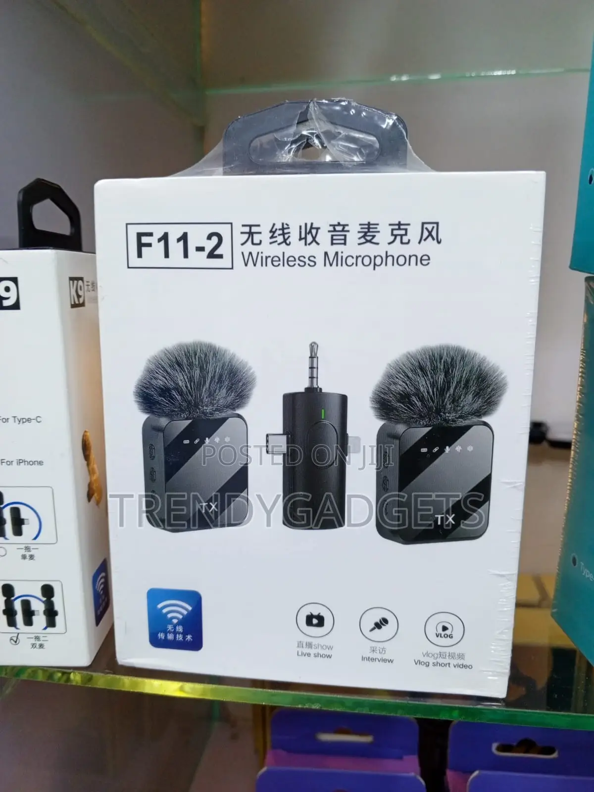 F11-2 Wireless Lavalier Mic 20M Range Plug Play