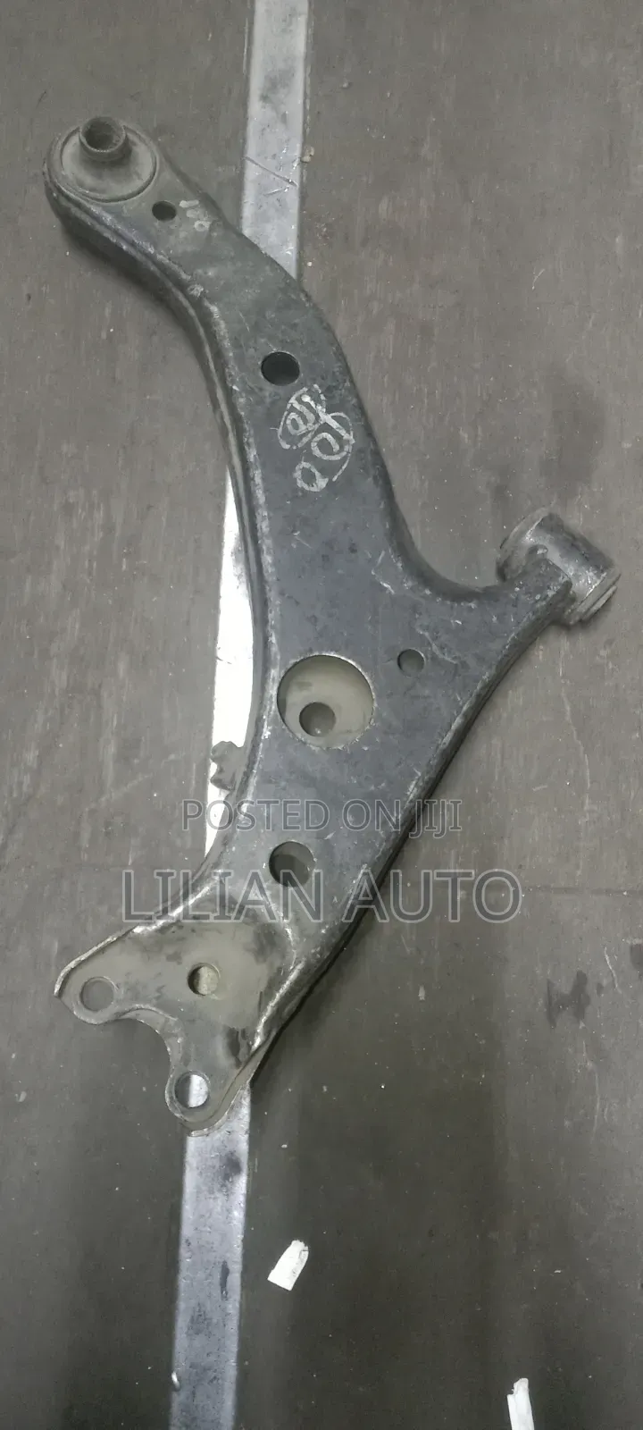 Premio Nyoka Control Arm