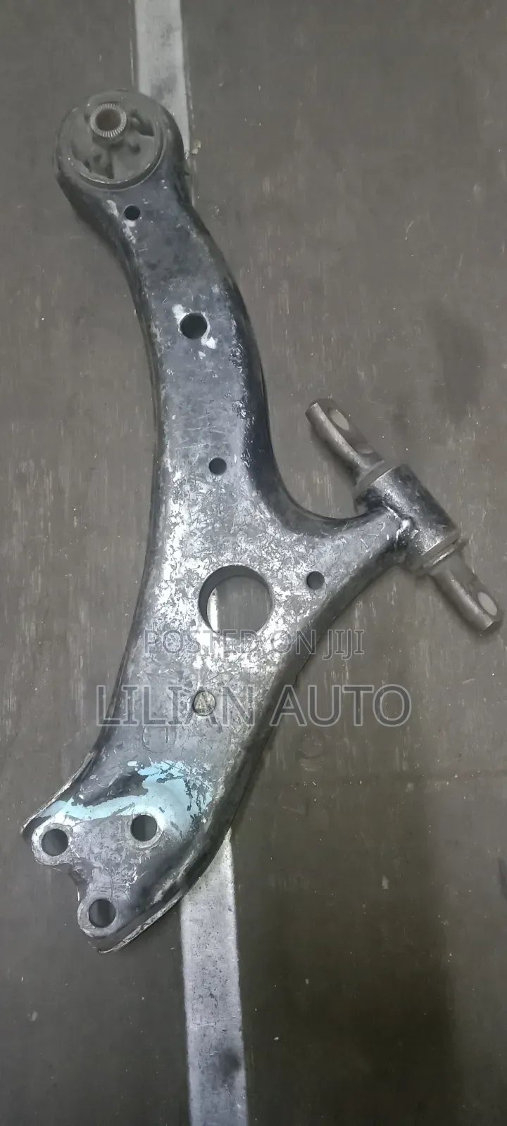 Control Arm Harrier 240