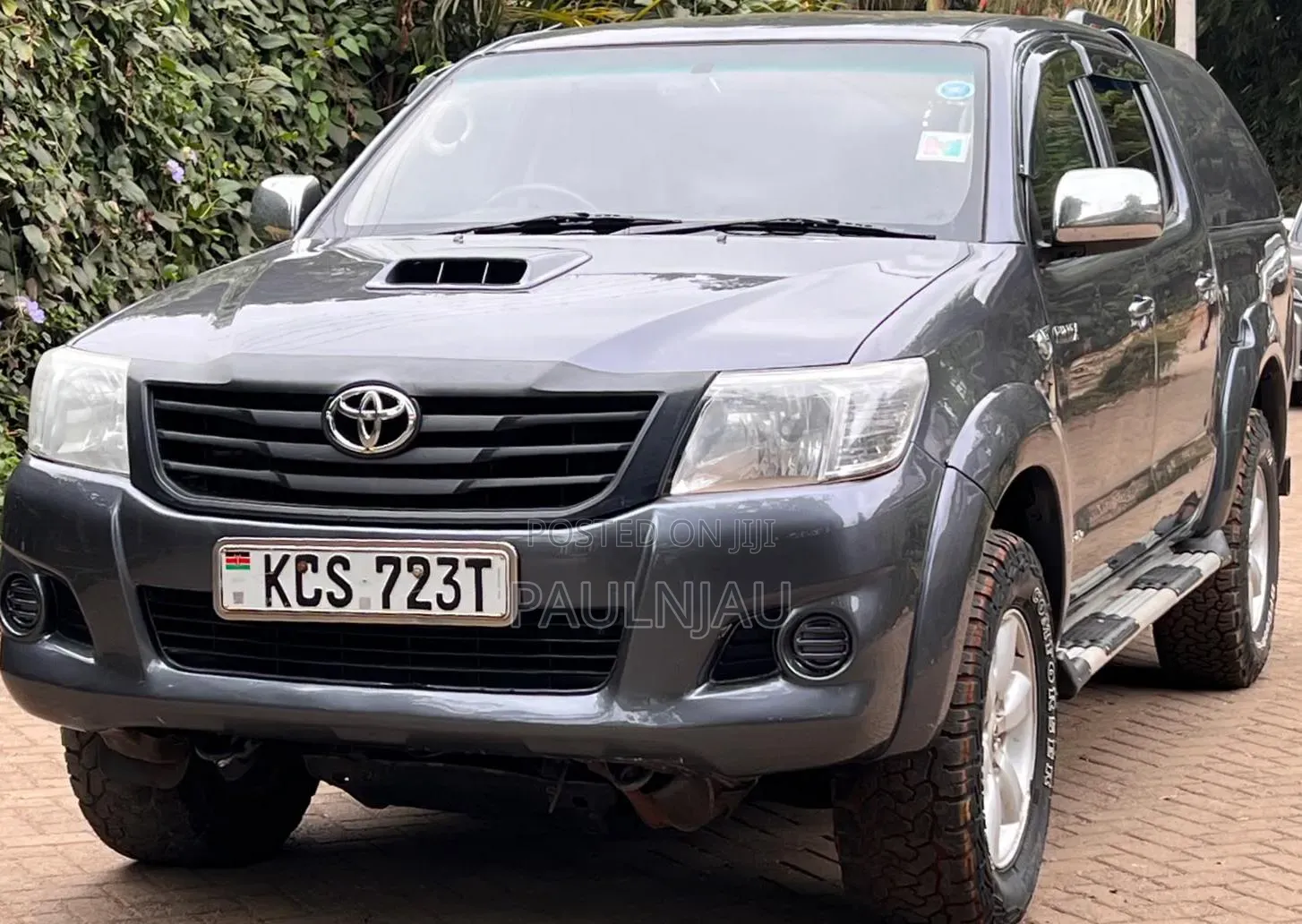 Toyota Hilux 2012 Blue