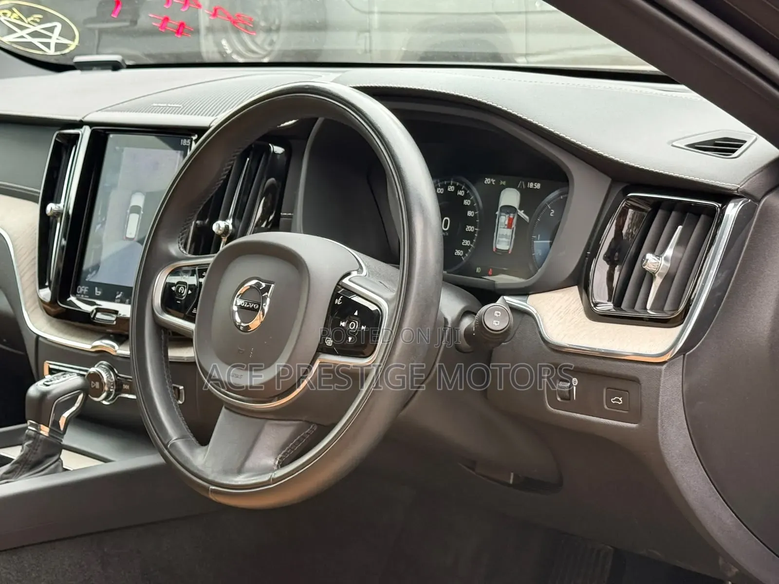 Volvo XC60 2019 Gray