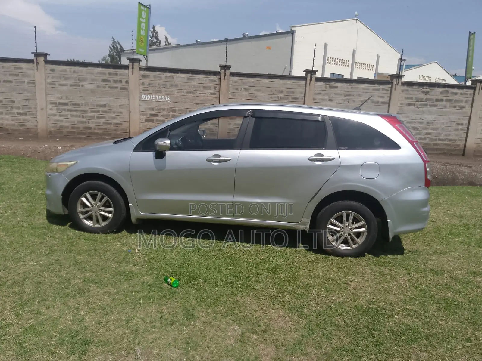 Honda Stream 2011 Silver