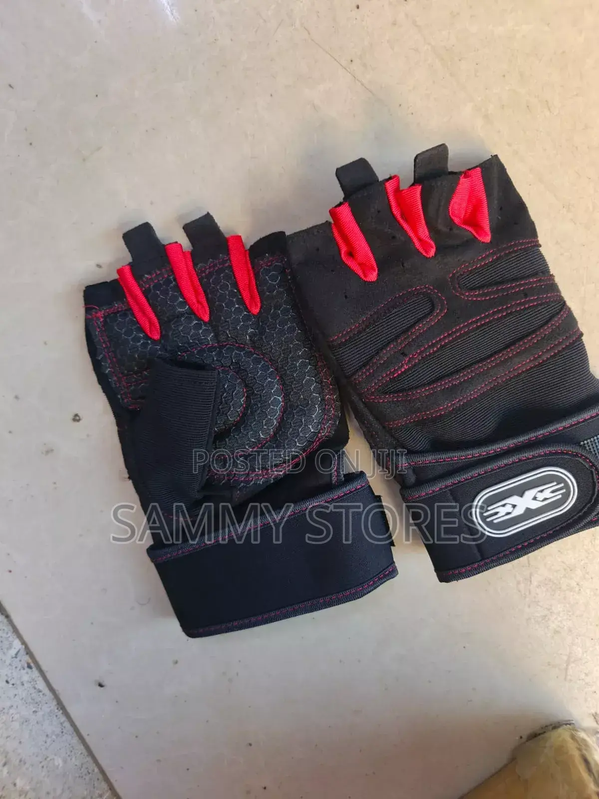 Professional Lifting Gloves _Gym Training Gloves With Wrist Support