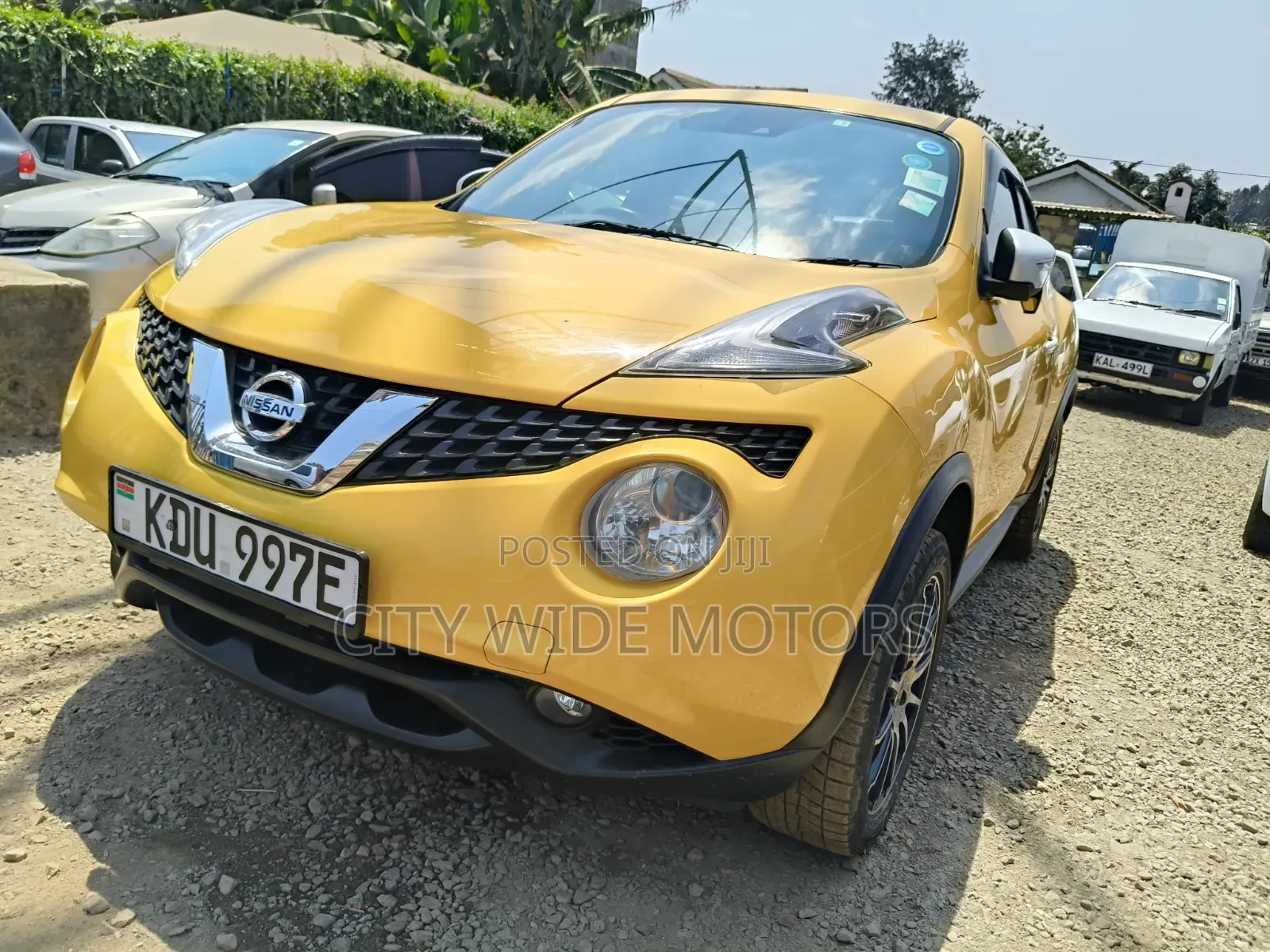 Nissan Juke 2018 Yellow