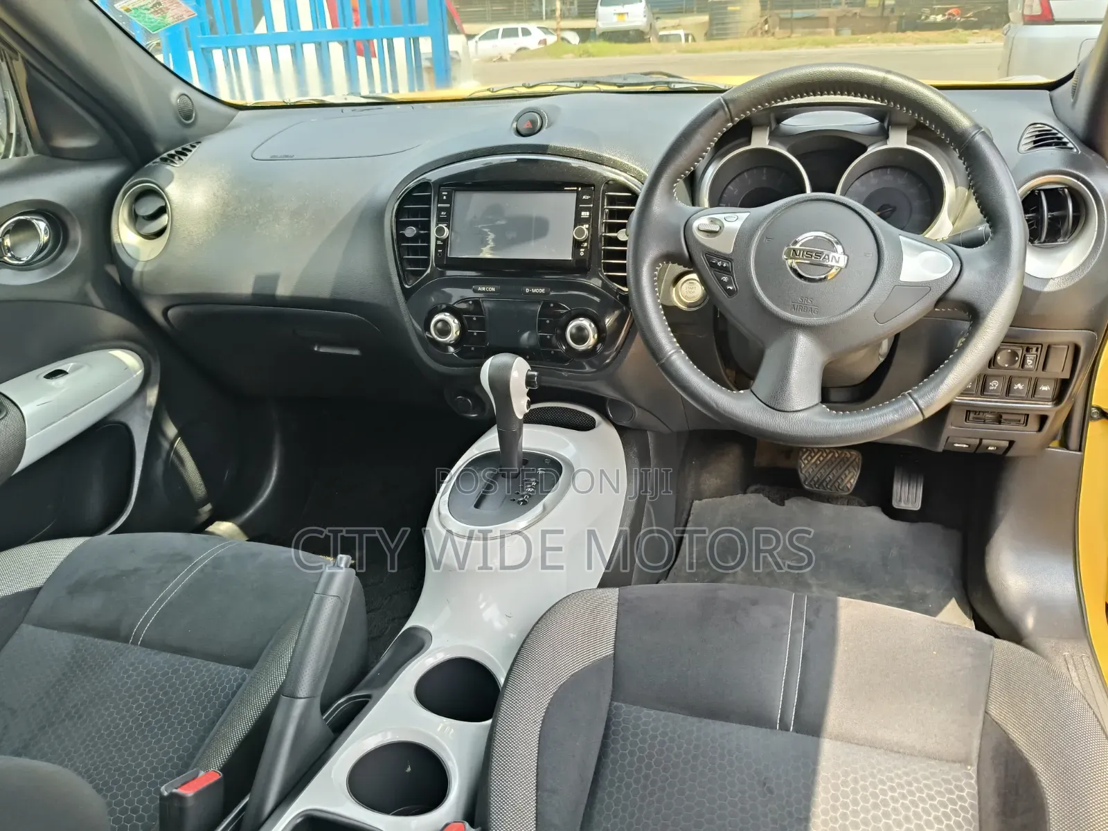 Nissan Juke 2018 Yellow