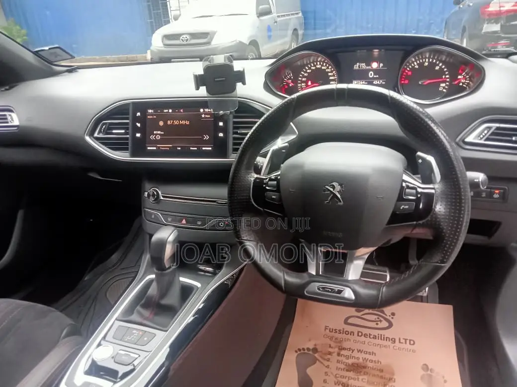 Peugeot 308 2018 White