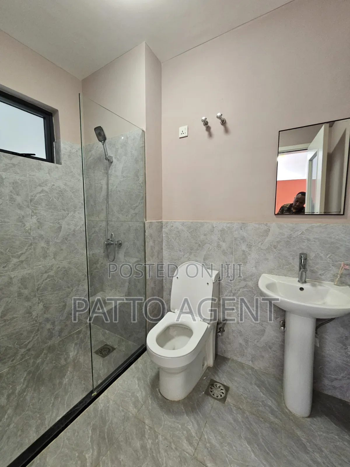 1bdrm Apartment in Lavington Area, Near, Racecourse for sale
