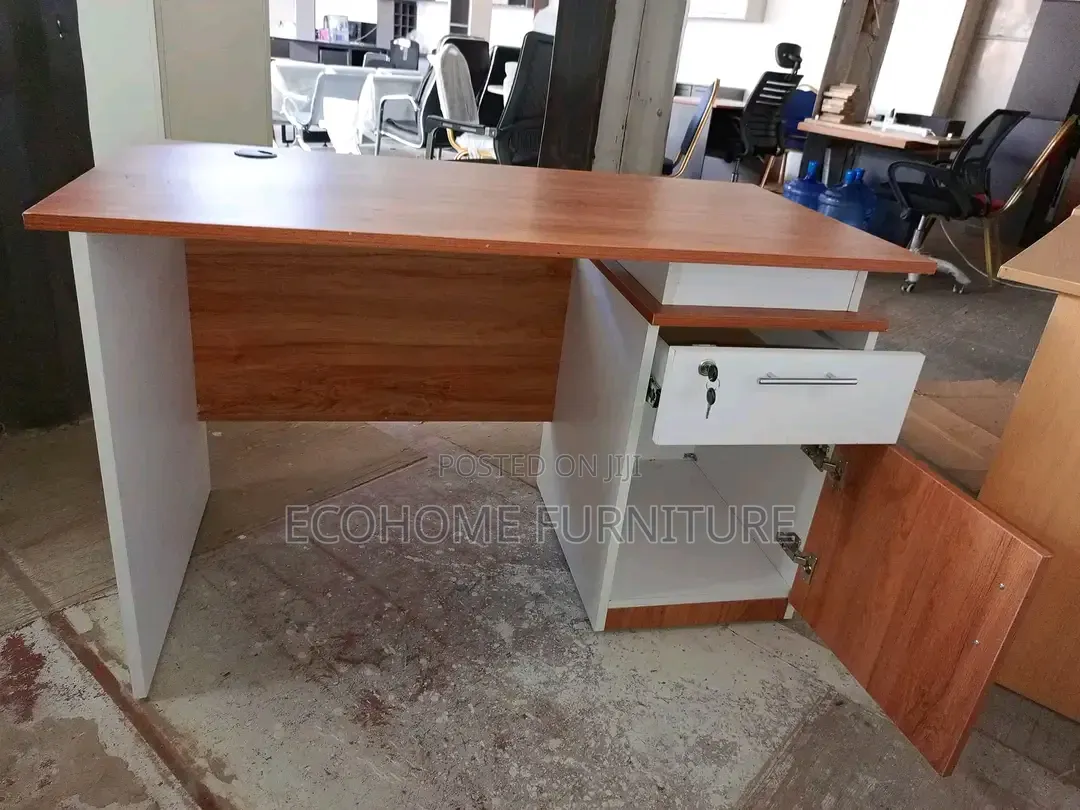 1.4m New Design Office Desk With Lockable Drawer