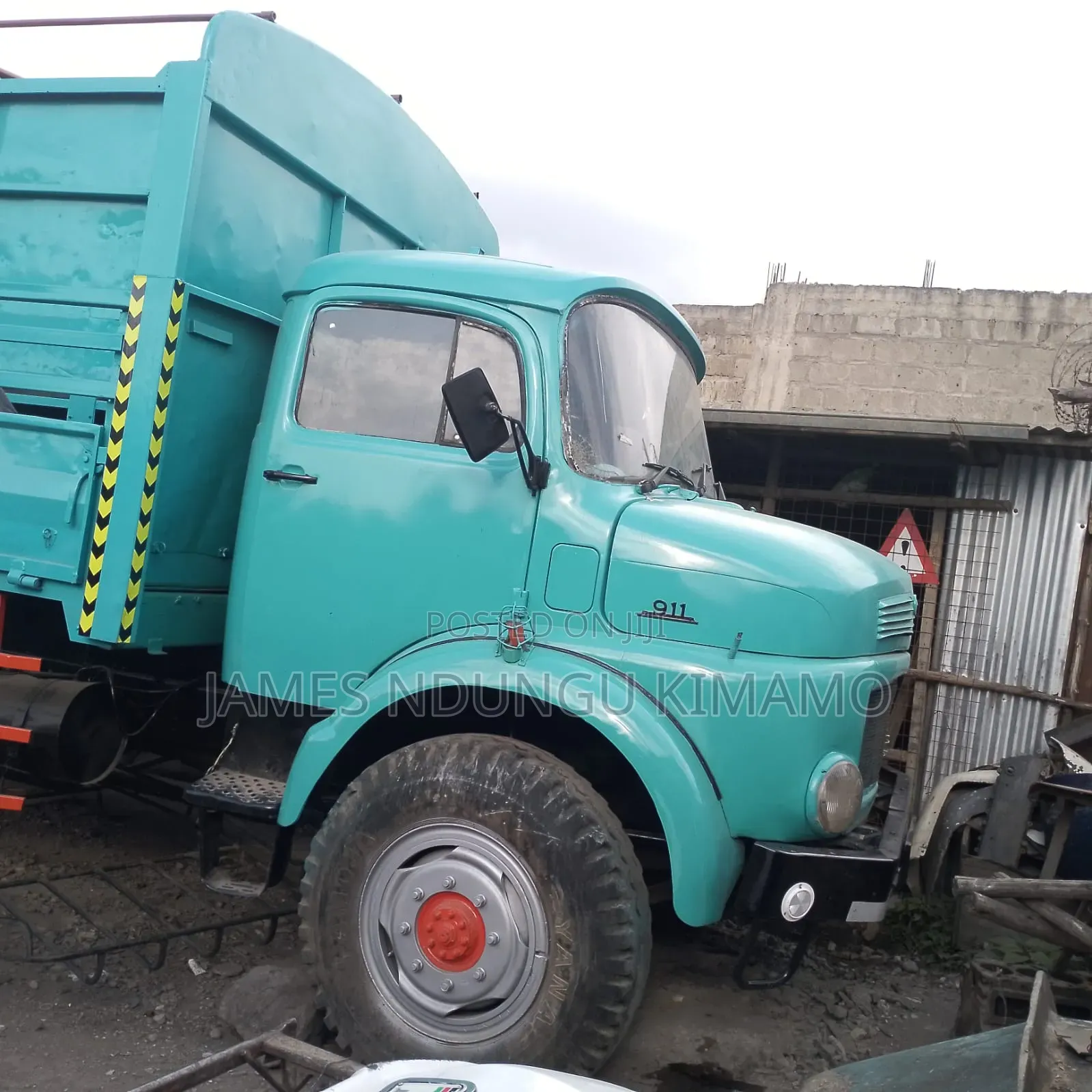 Mercedes Benz Truck 911 on Quick Sale
