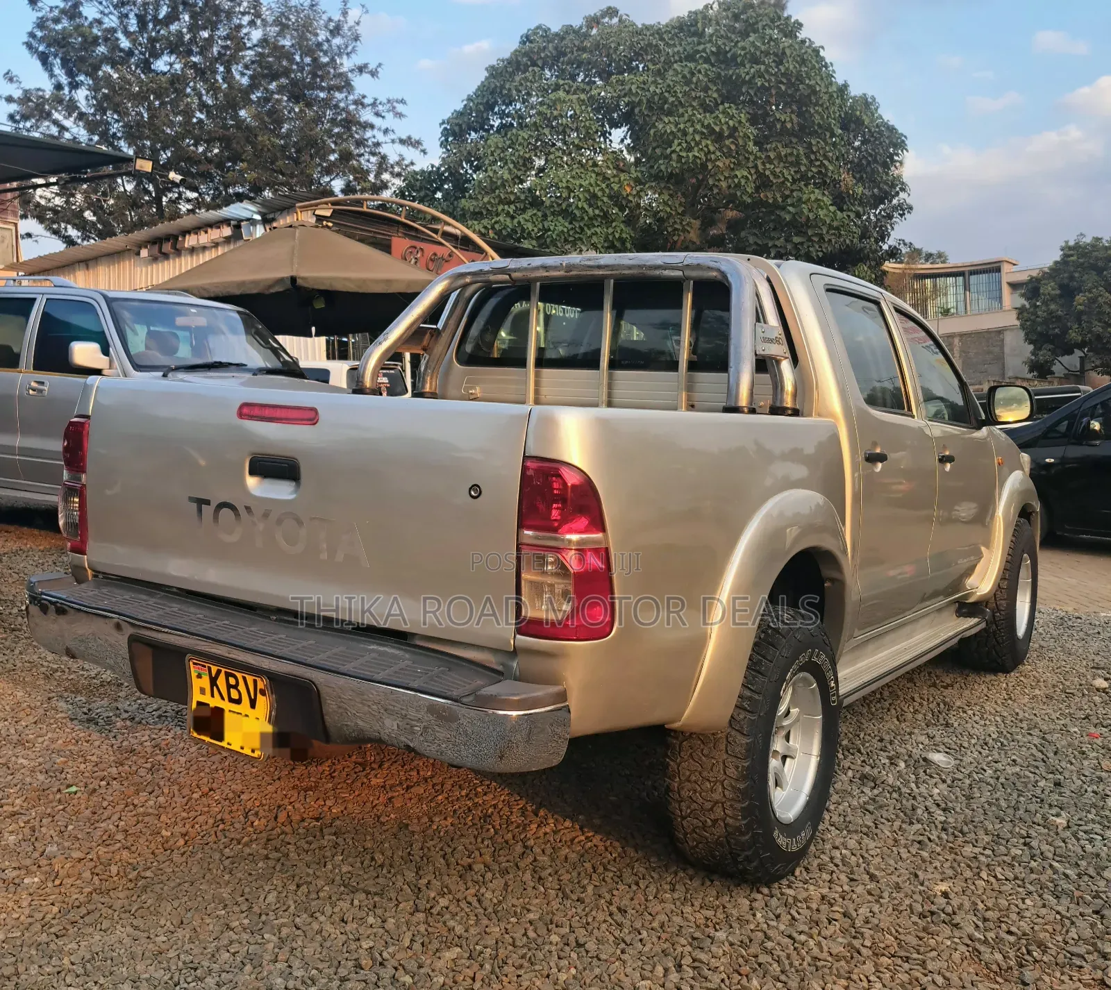 Toyota Hilux 2006 Gray