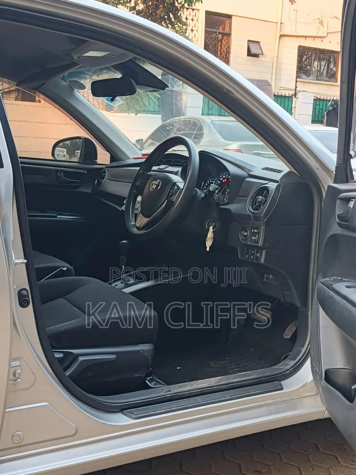 Toyota Corolla Fielder 2017 Silver