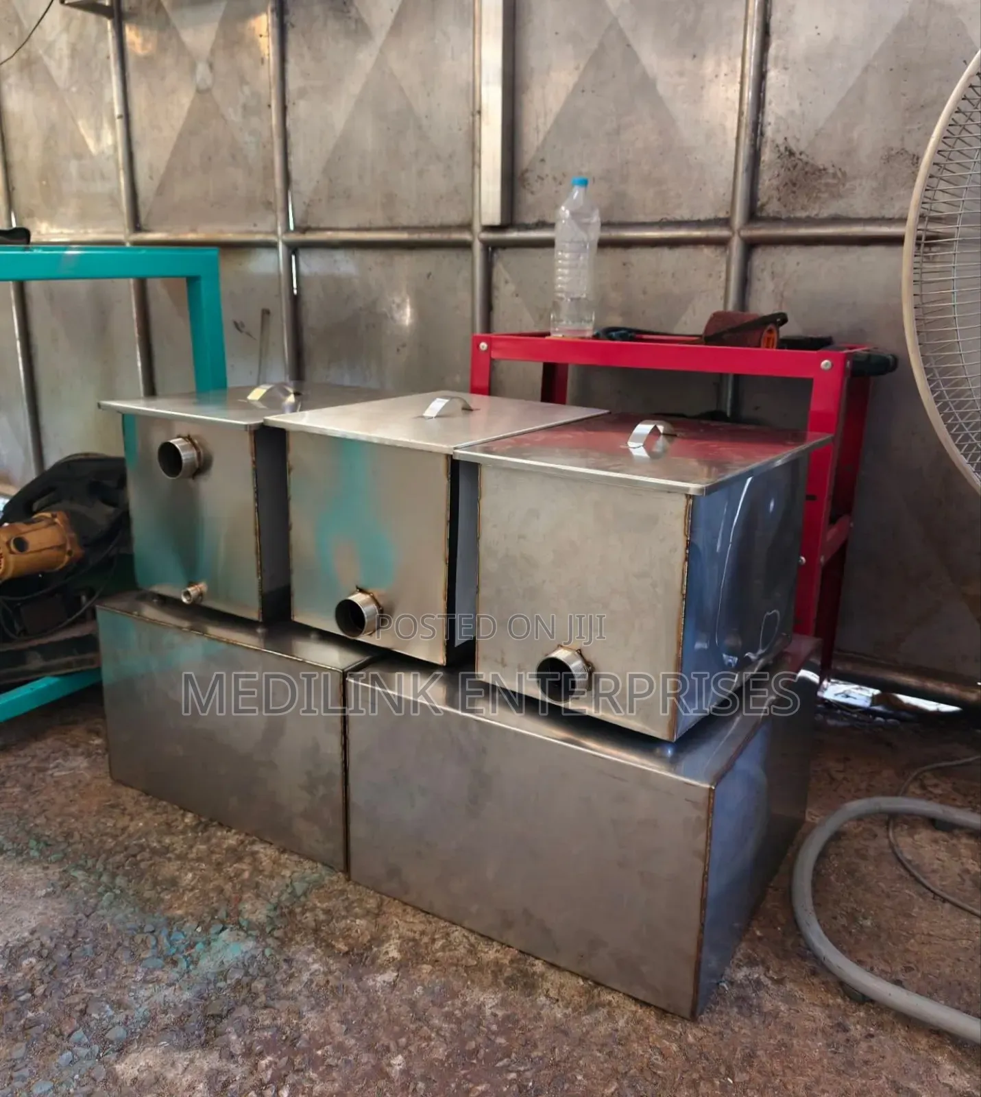 Modern Non Rustic Stainless Customized Kitchen Grease Traps