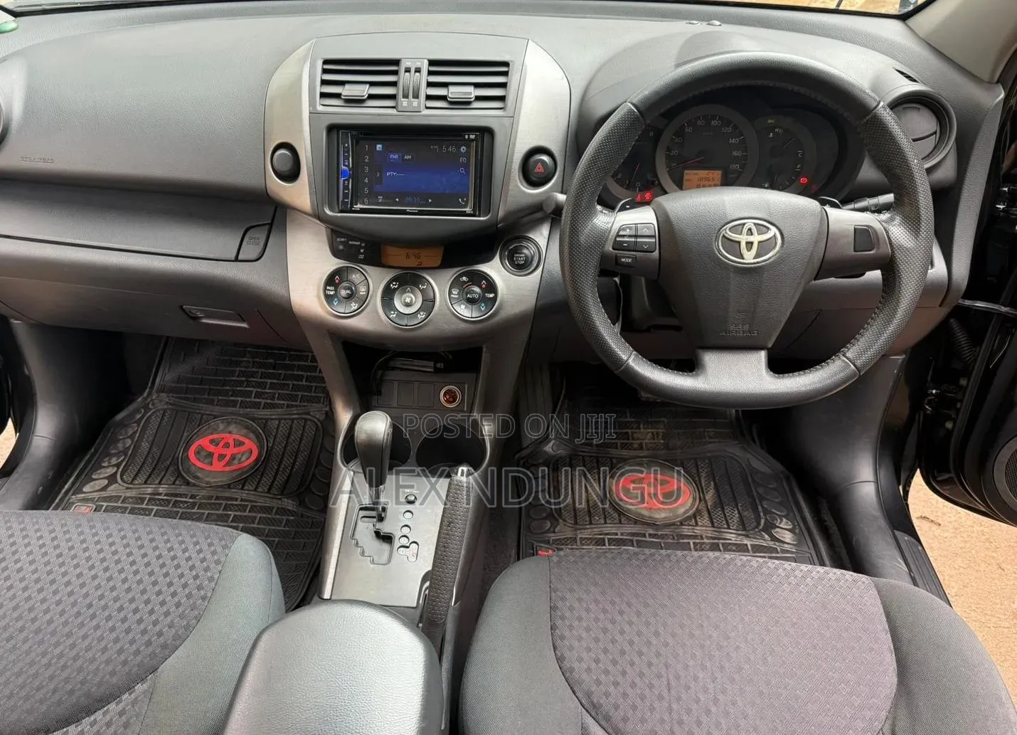 Toyota Vanguard 2013 Black