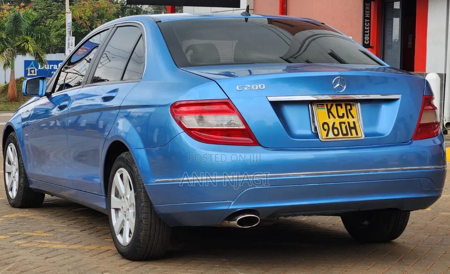 Mercedes-Benz C200 2010 Blue