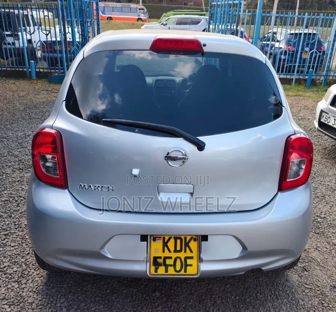 Nissan March 2015 Silver