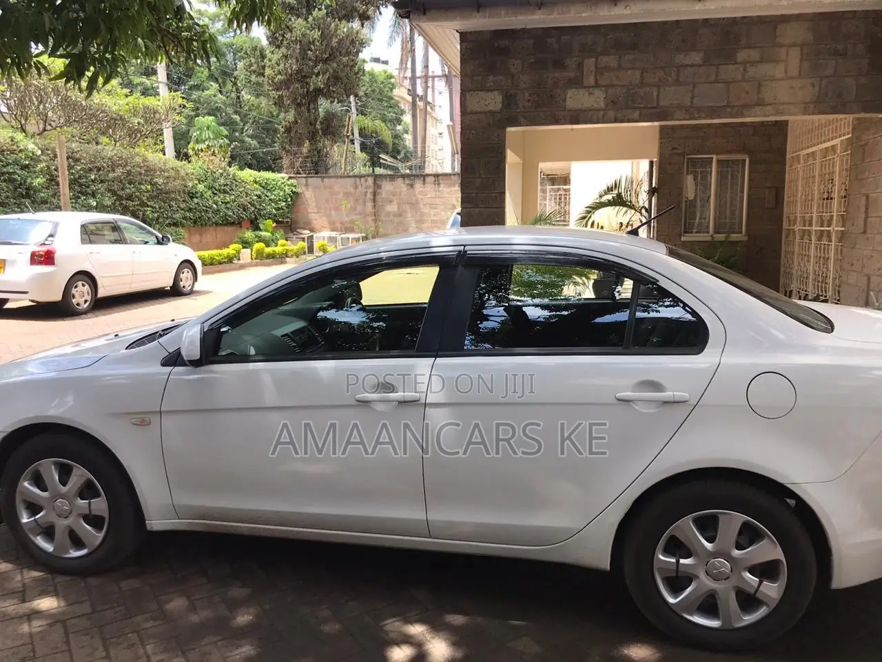 Mitsubishi Galant 2012 White