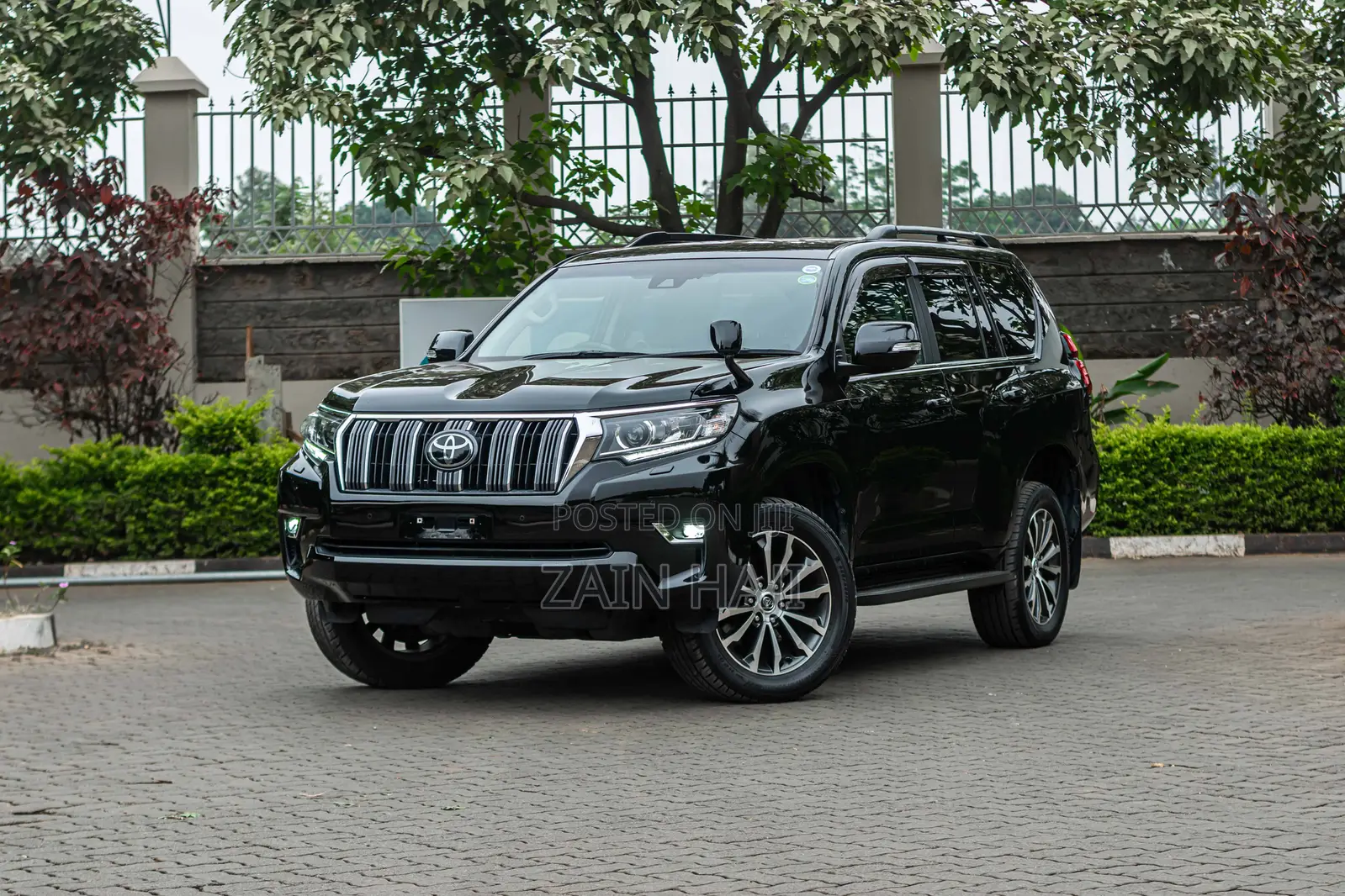 Toyota Land Cruiser Prado 2.7 2019 Black