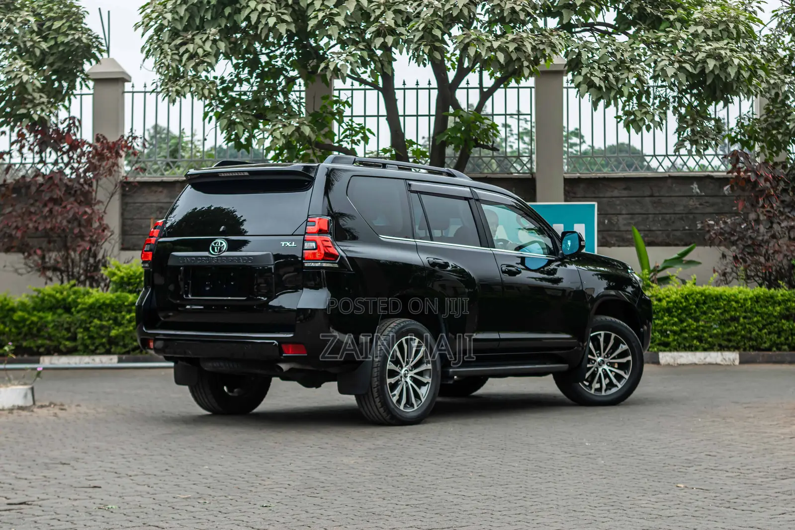 Toyota Land Cruiser Prado 2.7 2019 Black